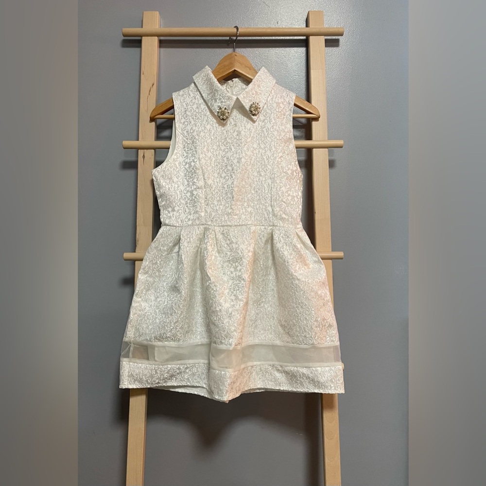 YesStyle White Sleeveless Dress with Embellished Collar